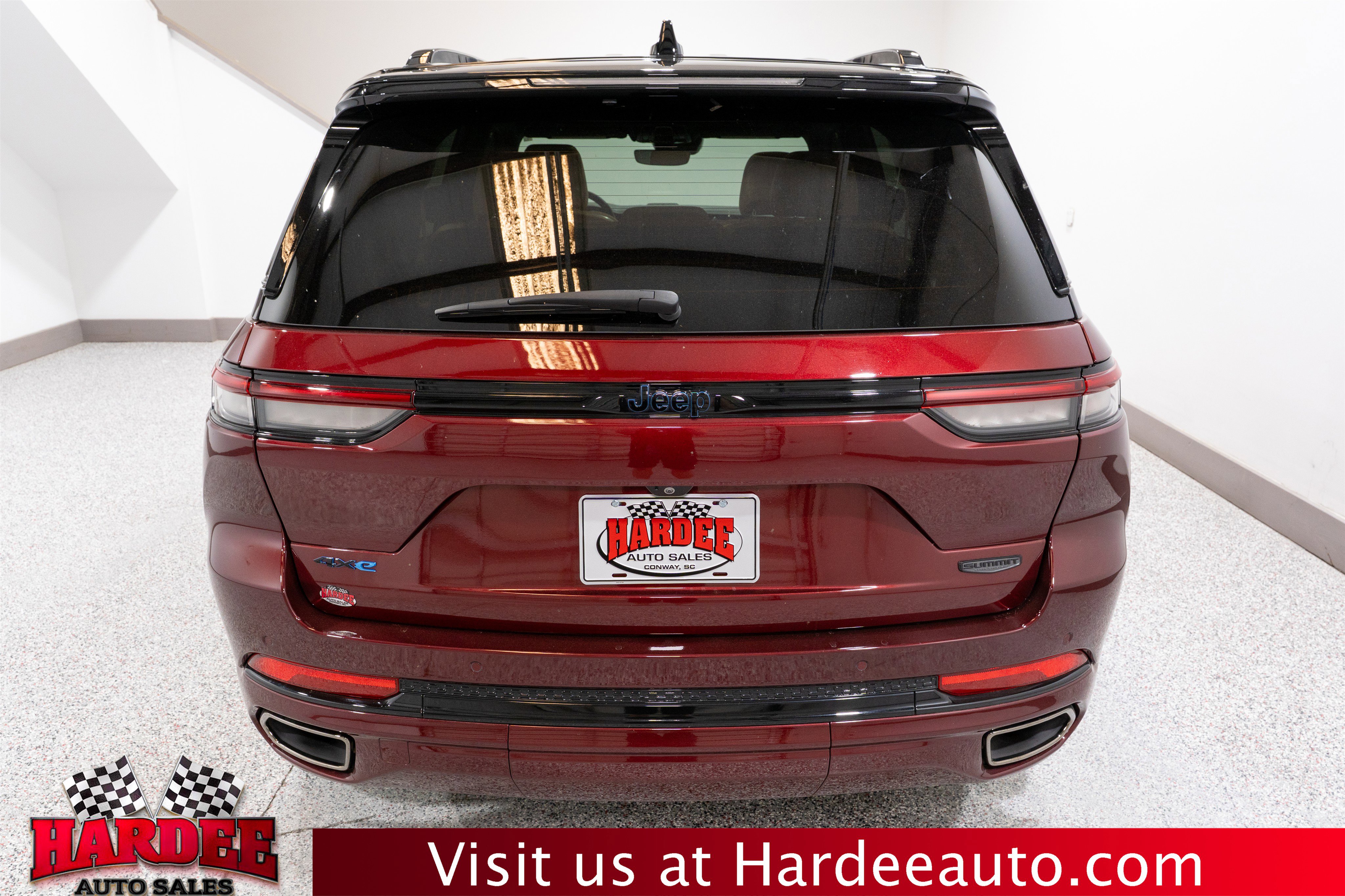 Used 2024 Jeep Grand Cherokee Summit w/ High Altitude Package AWD/4WD image 4