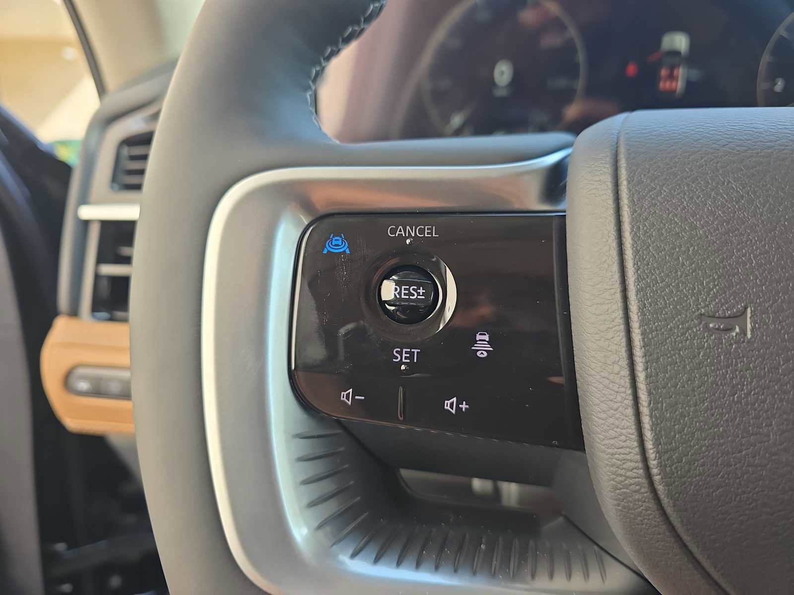 New 2026 INFINITI QX80 Luxe w/ Cargo Package image 22