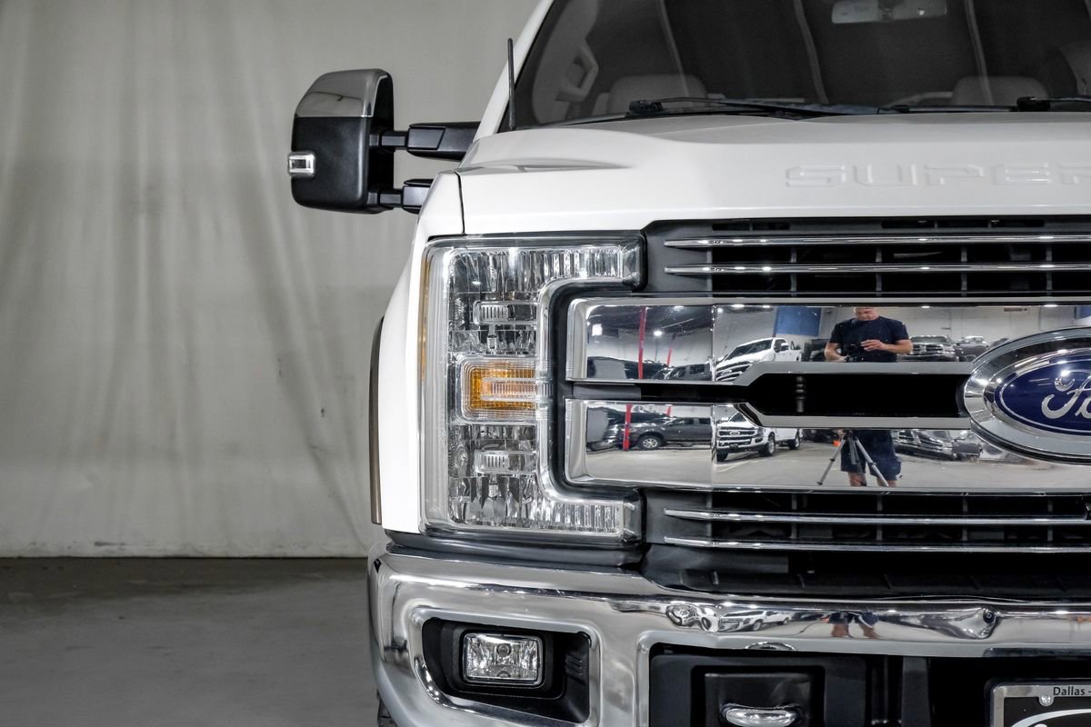 Used 2017 Ford F250 Lariat w/ Chrome Package image 38