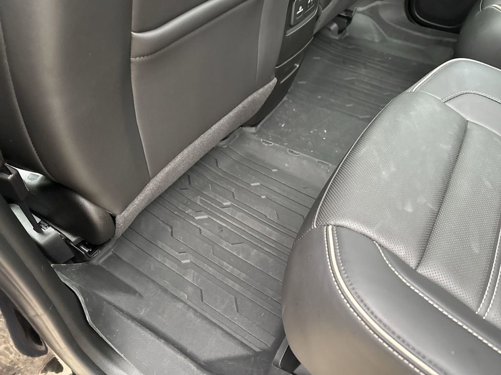 Certified 2023 GMC Acadia Denali w/ Denali Ultimate Package image 26