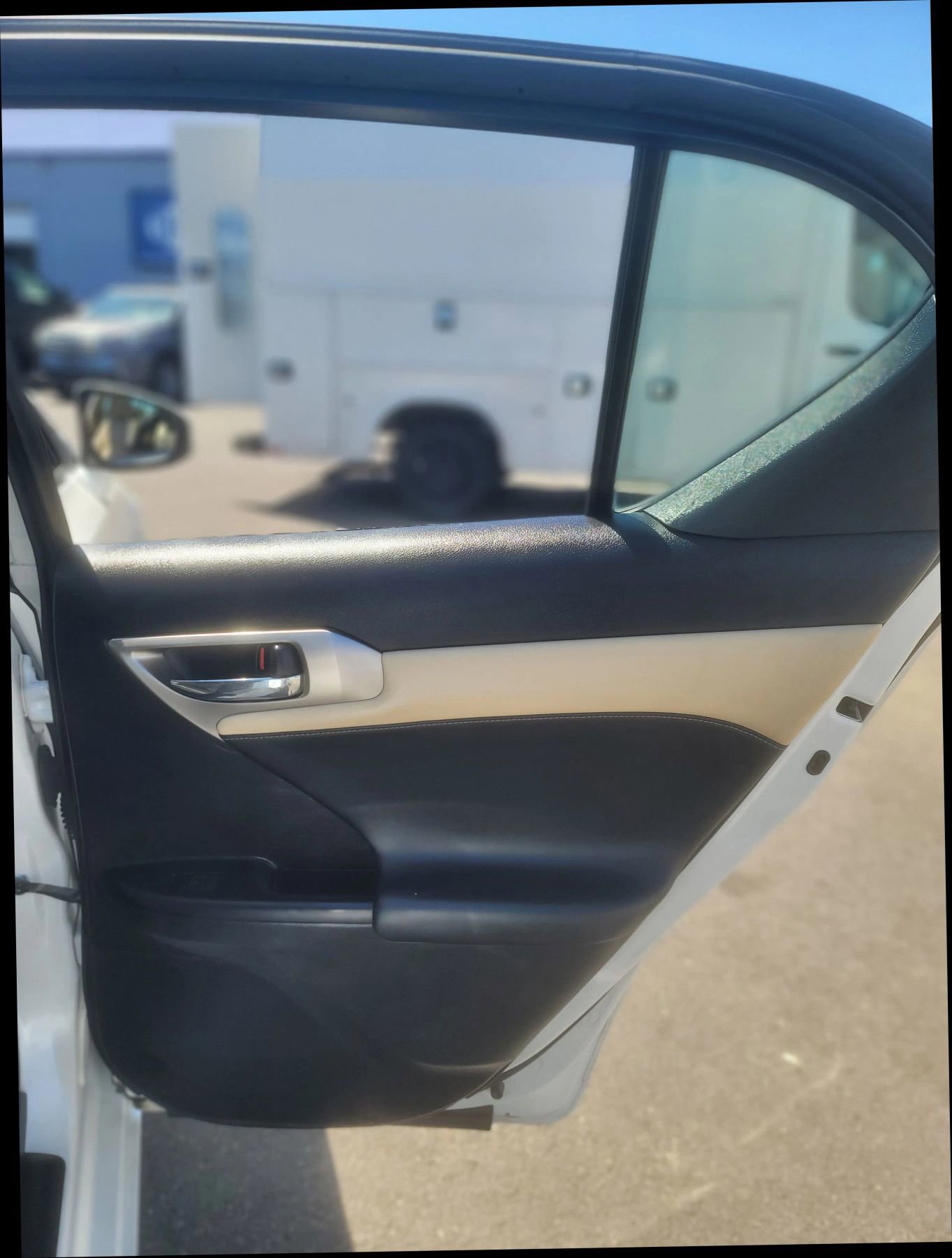 Used 2014 Lexus CT 200h FWD image 29