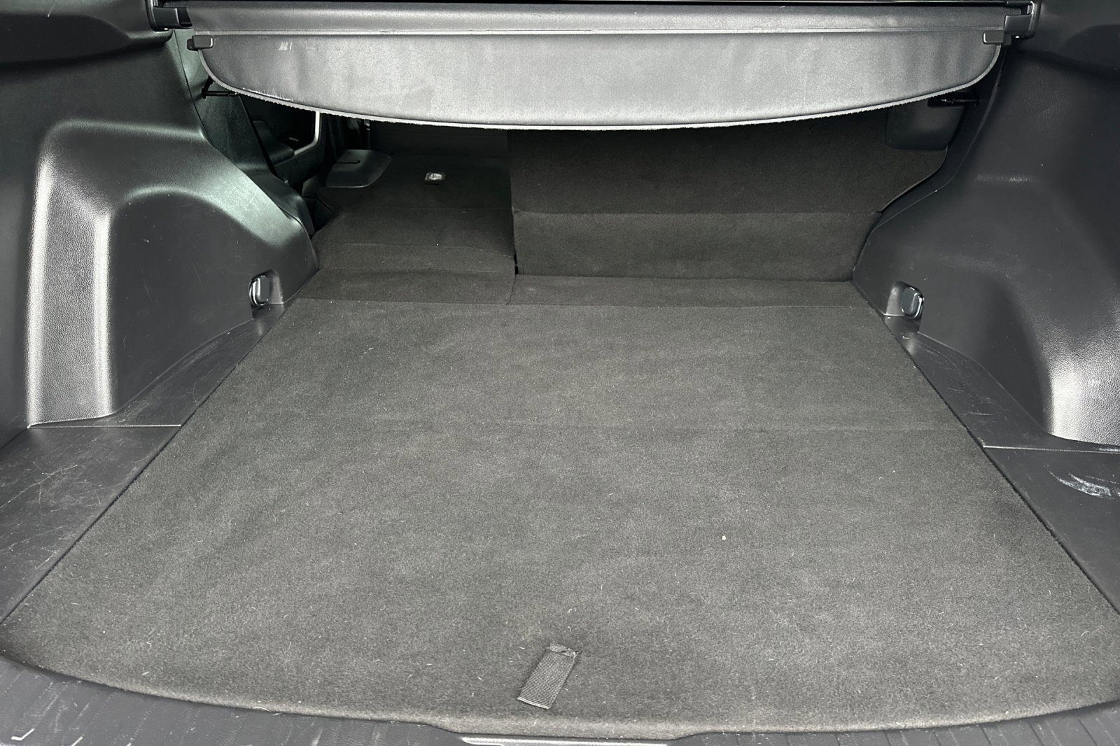 Used 2021 Toyota RAV4 XLE image 17