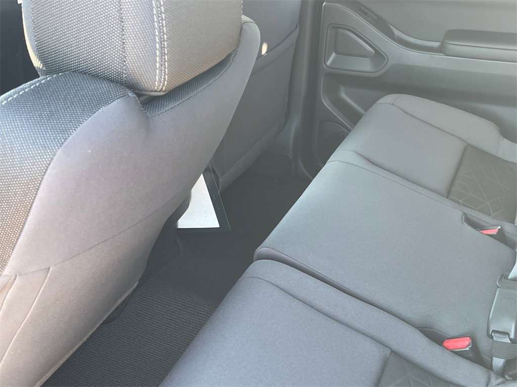 New 2025 Nissan Frontier SV w/ SV Convenience Package image 8