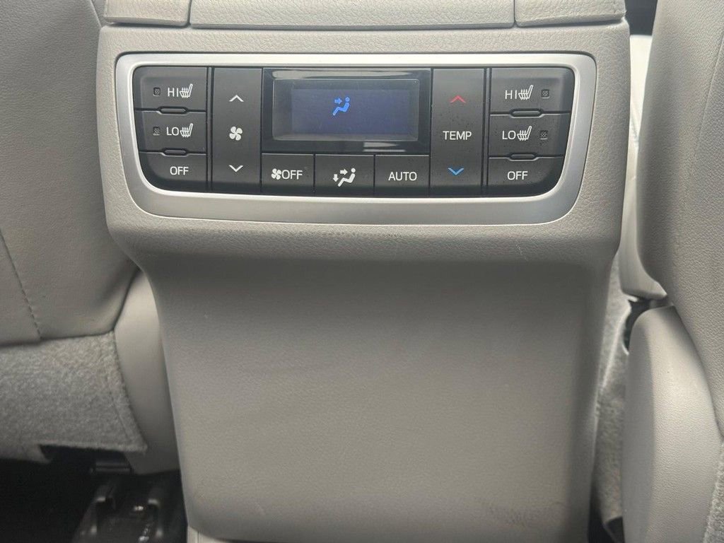 Used 2019 Toyota Highlander Limited Platinum AWD/4WD image 15