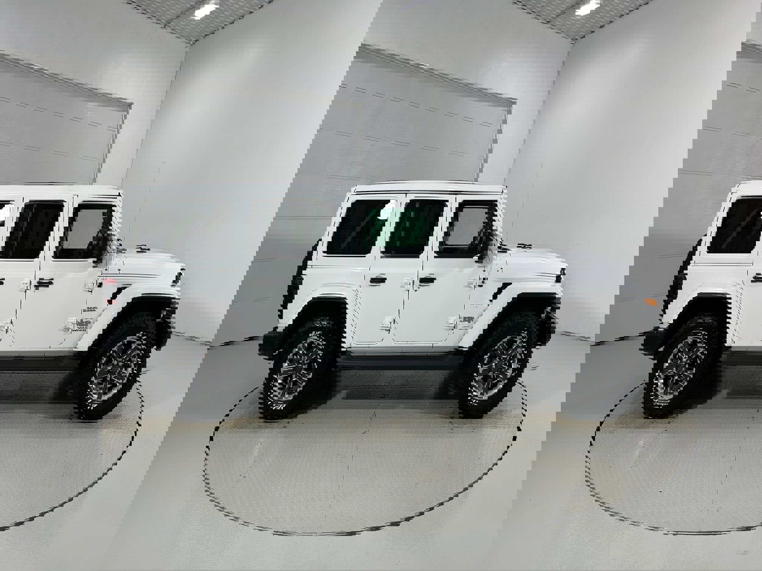 Used 2019 Jeep Wrangler Unlimited Sahara w/ Uconnect 4C Nav & Sound Group image 36