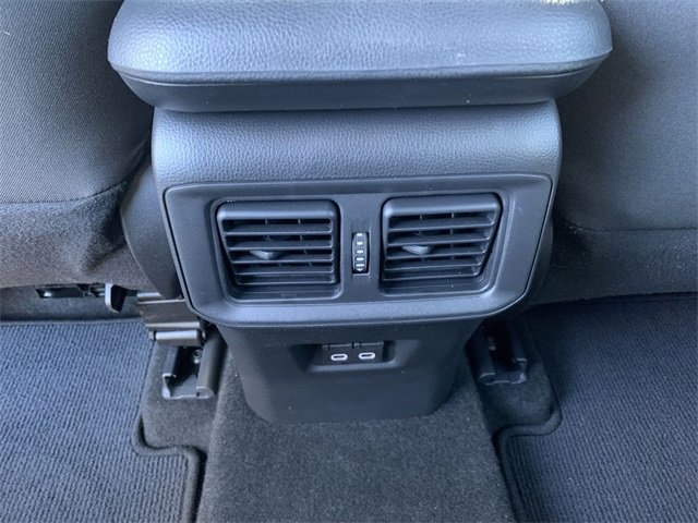 Used 2023 Toyota RAV4 SE image 31