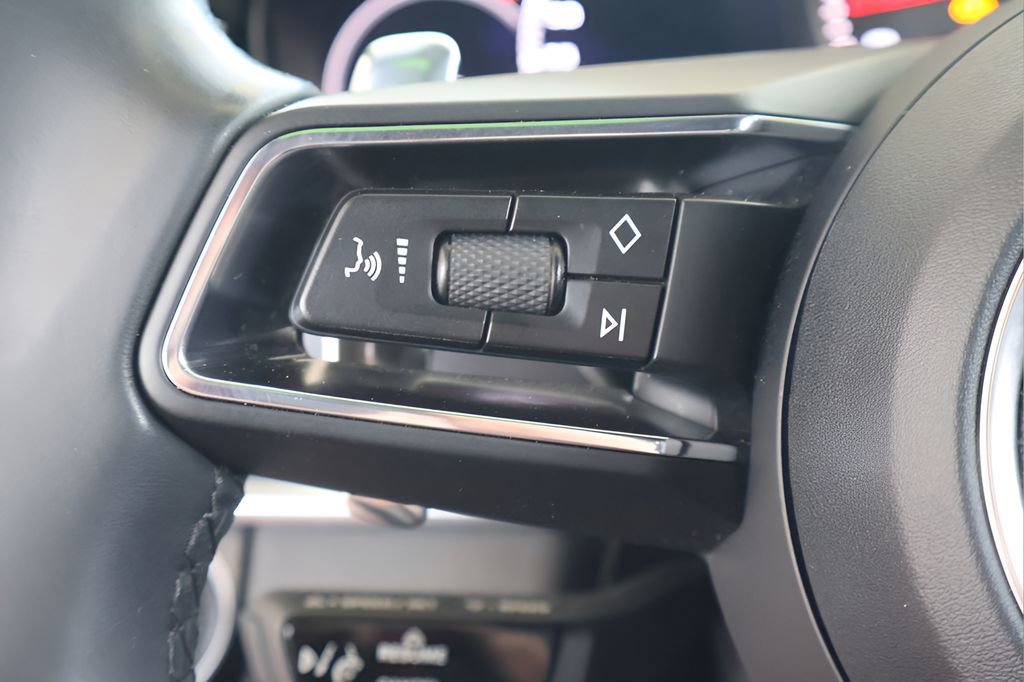 Used 2022 Porsche Panamera Platinum Edition image 22