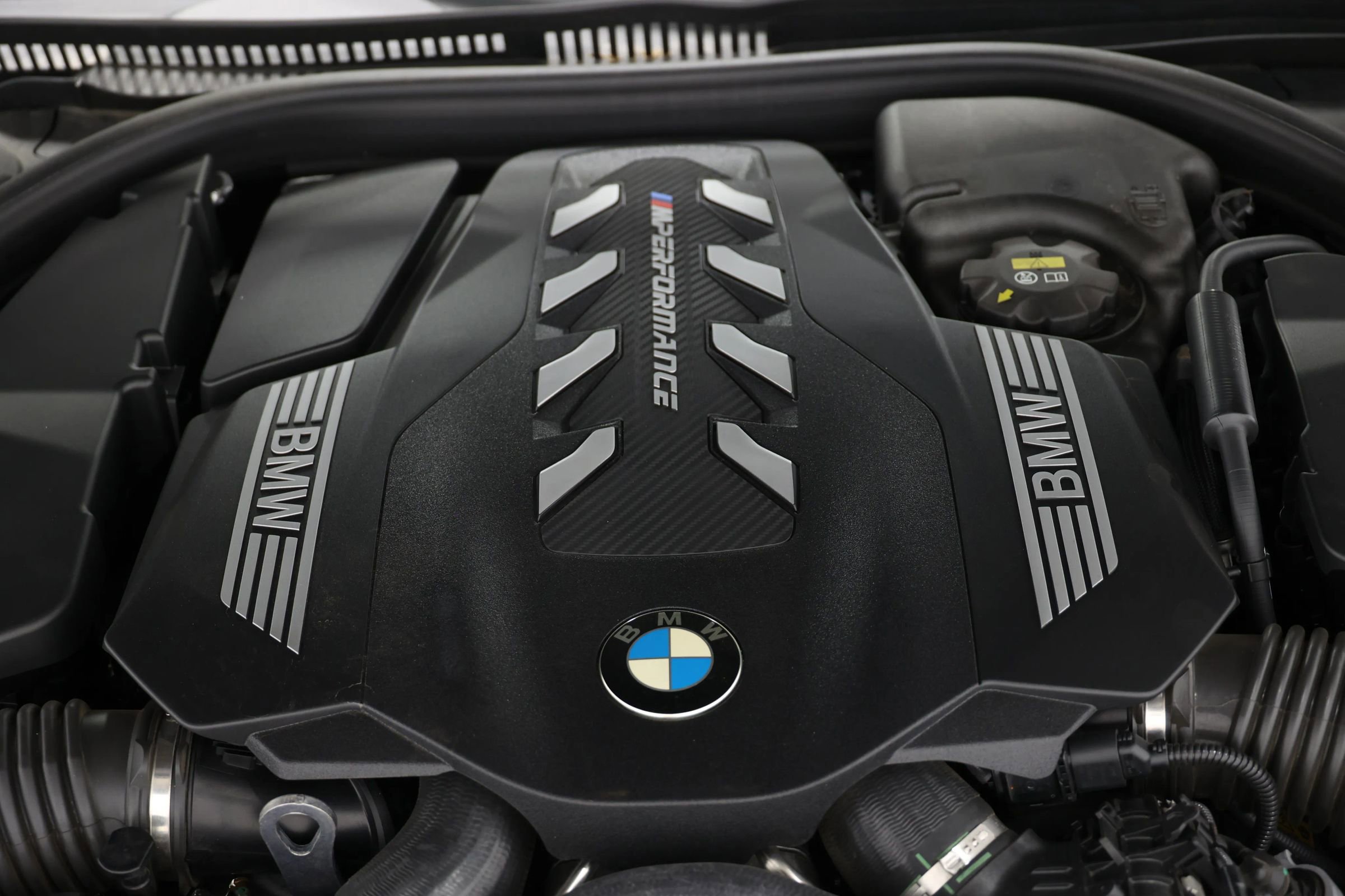 Used 2022 BMW M850i xDrive Convertible image 77