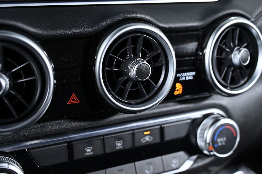 Certified 2023 Nissan Sentra SV FWD image 18
