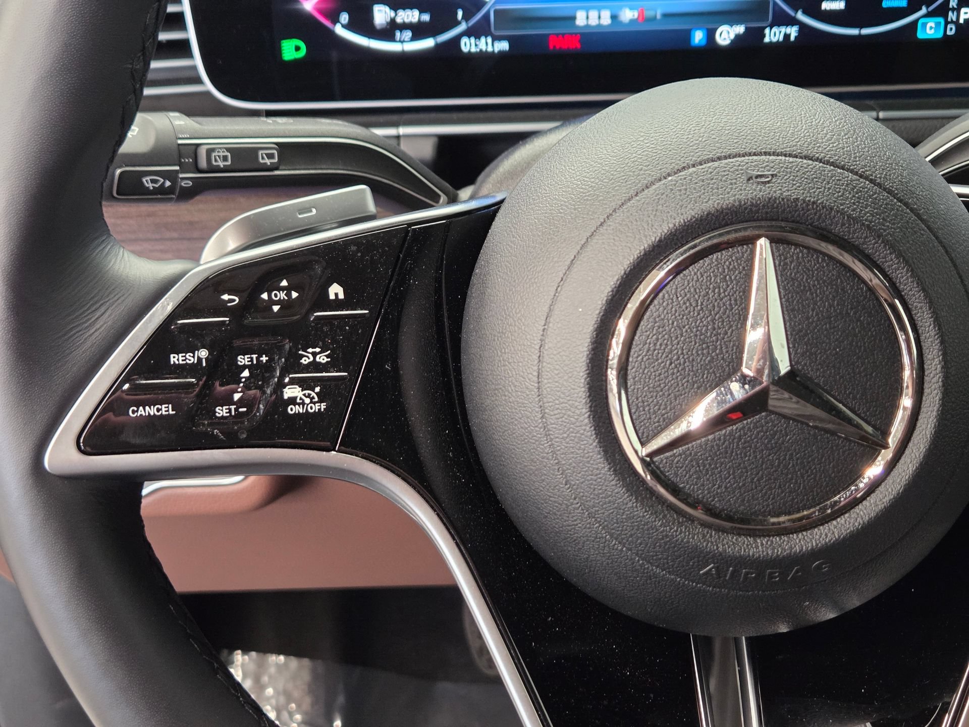 Used 2026 Mercedes-Benz GLE 450 4MATIC w/ Driver Assistance Package image 18