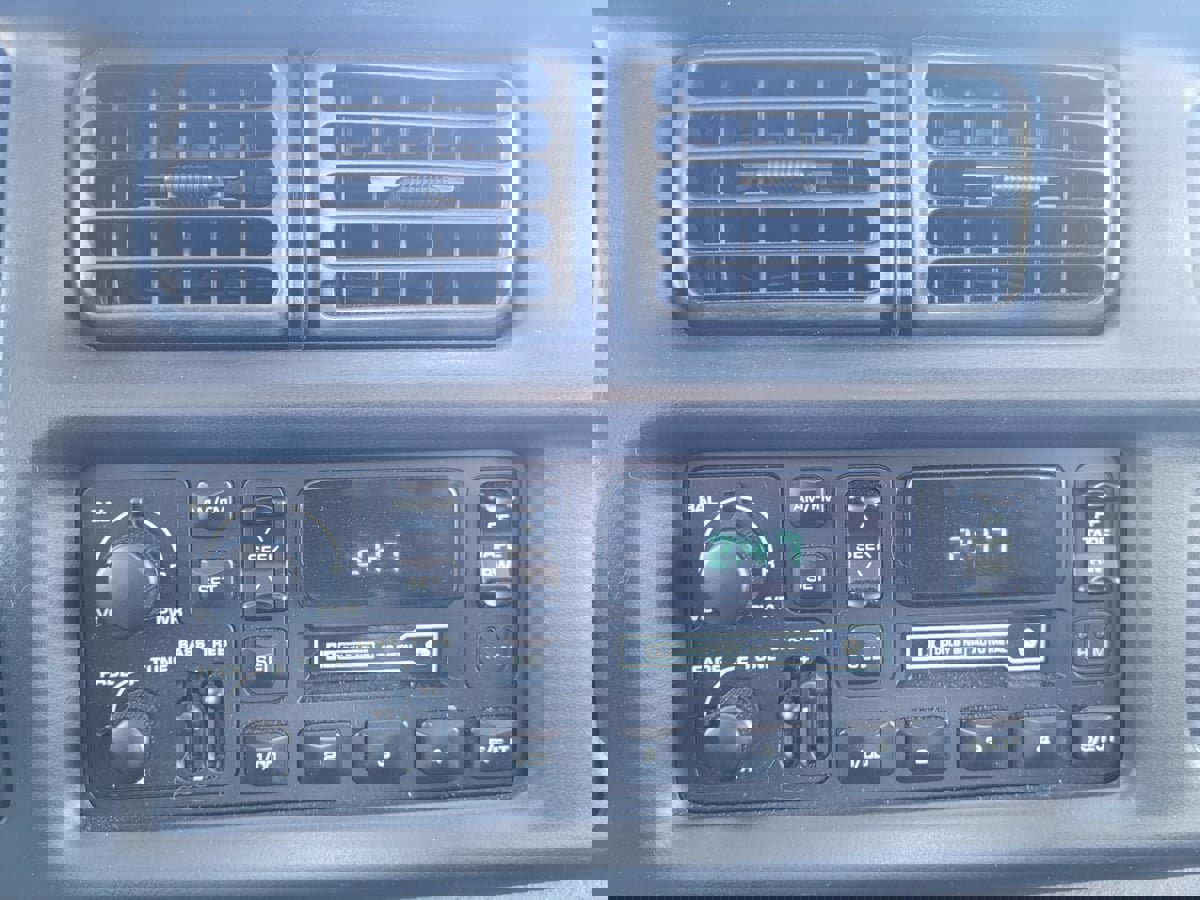 Used 1998 Dodge Ram 2500 Truck 4x4 Quad Cab image 17