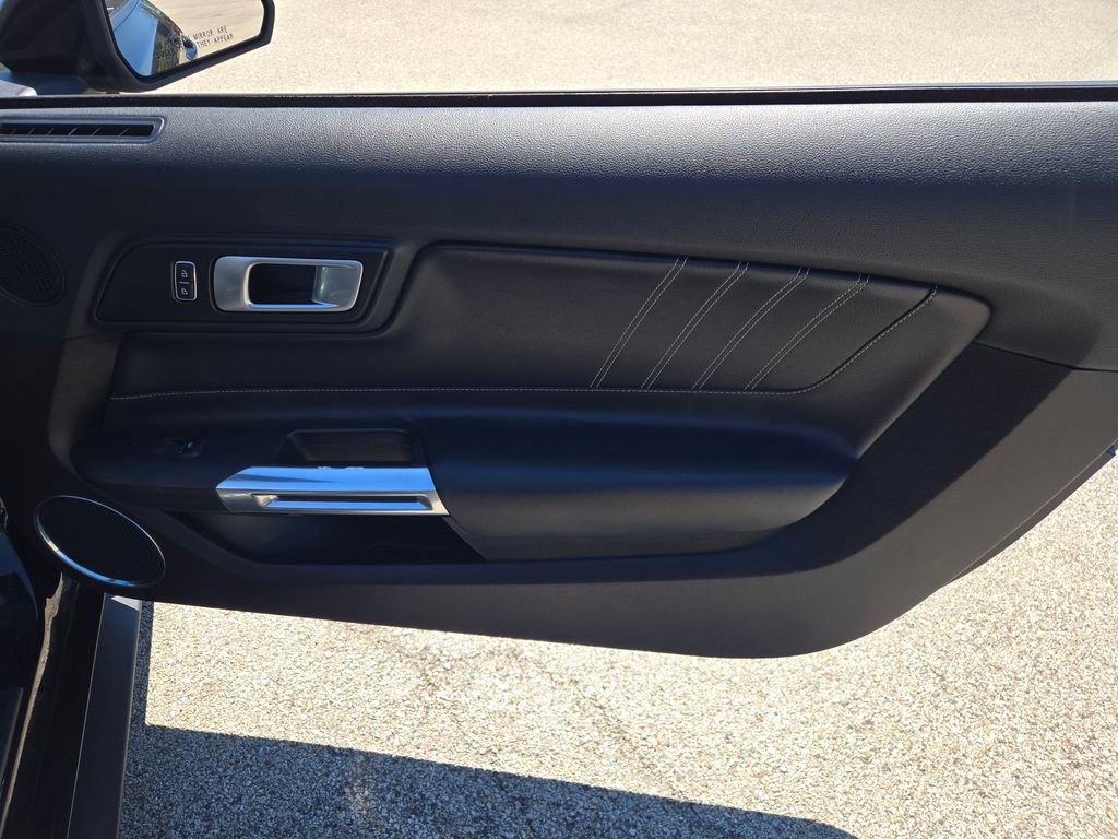 Used 2021 Ford Mustang Premium RWD image 5