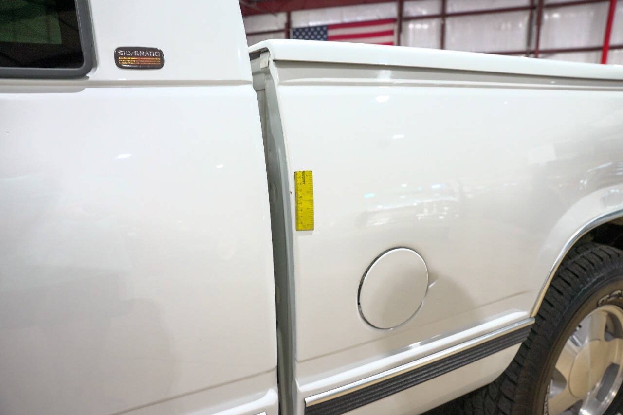 Used 1998 Chevrolet Silverado 1500 4x4 Extended Cab w/ Preferred Equipment Group 2 image 32