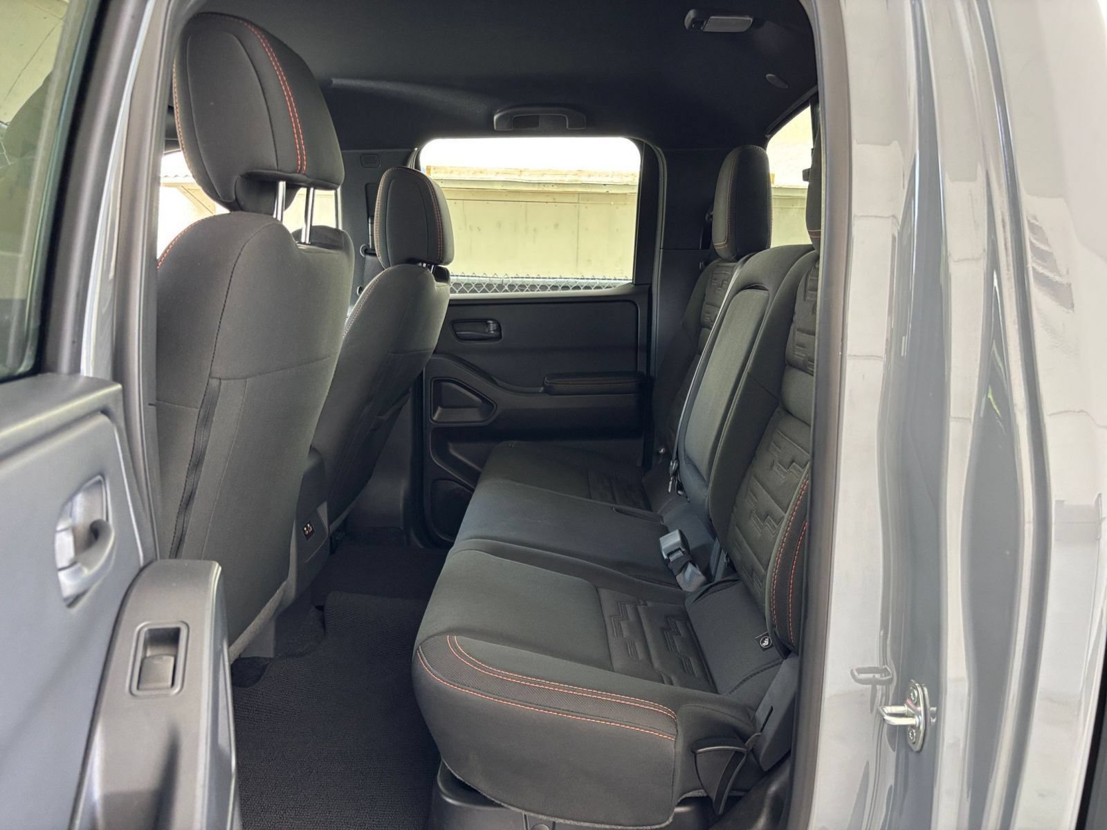 Used 2026 Nissan Frontier PRO-4X AWD/4WD image 25