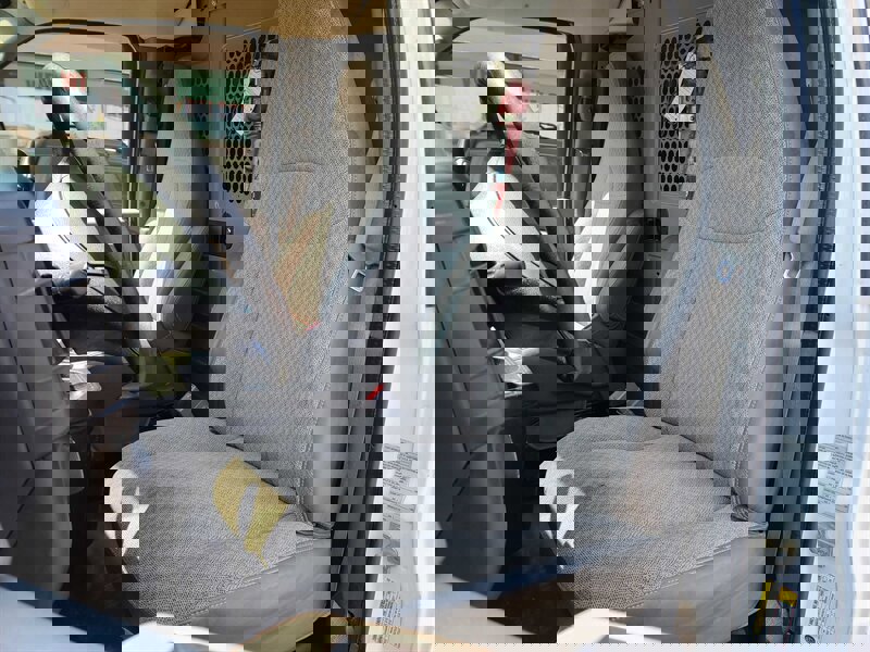 Used 2015 Chevrolet Express 2500 2500 3DR CARGO VAN /V8 image 9