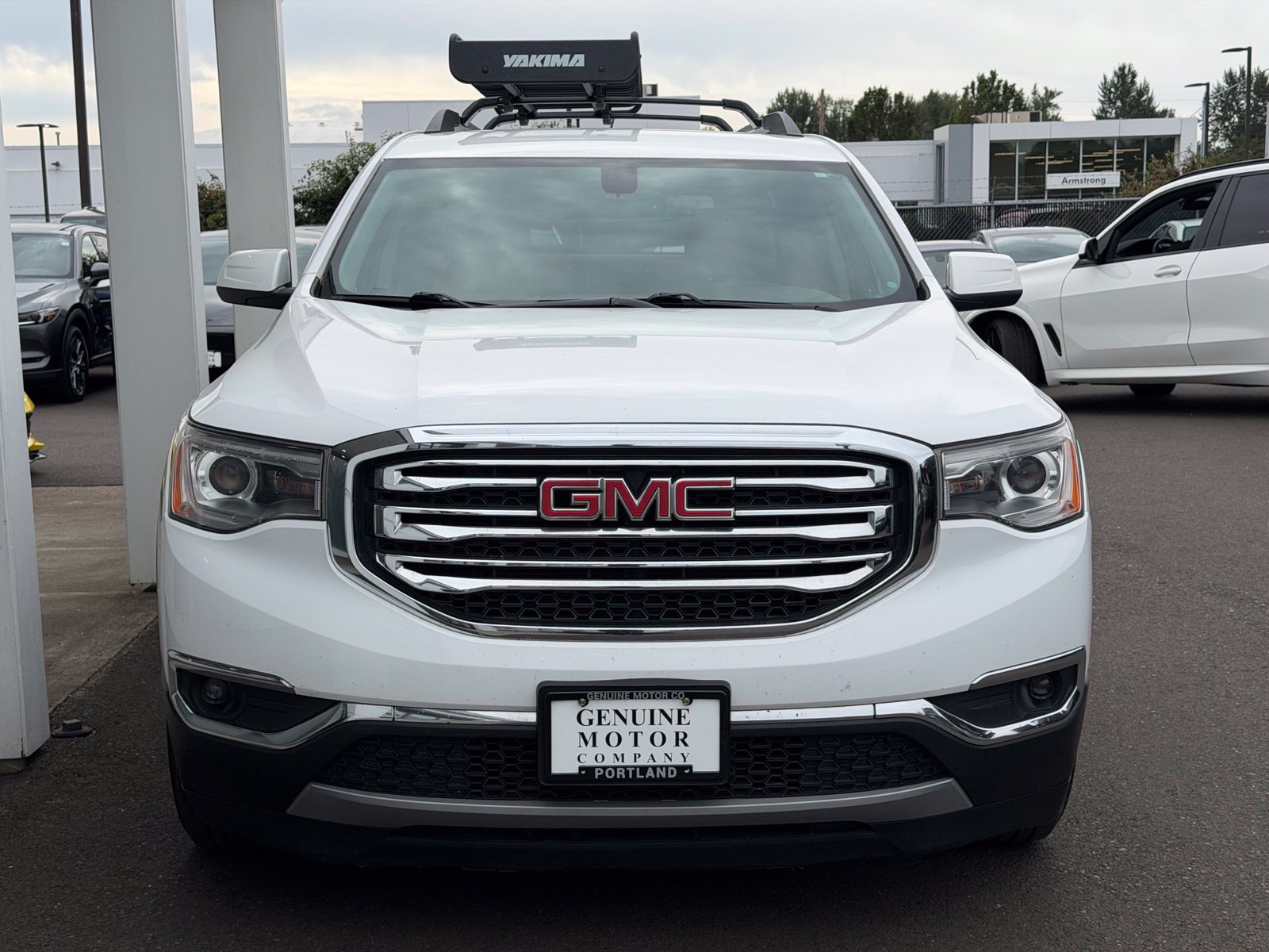 Used 2018 GMC Acadia SLT AWD/4WD image 2