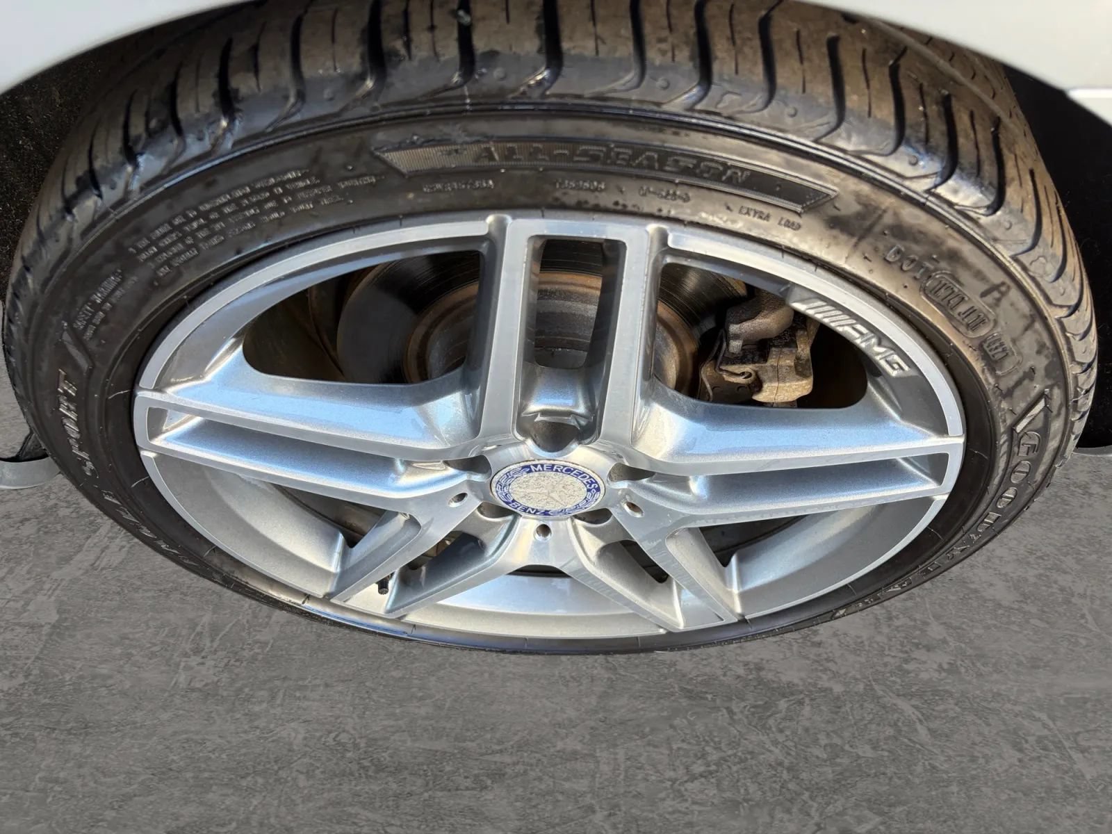 Used 2015 Mercedes-Benz E 400 4MATIC Coupe image 41