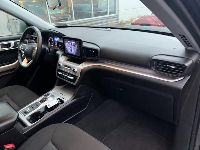 Used 2023 Ford Explorer XLT w/ Class IV Trailer Tow Package image 11