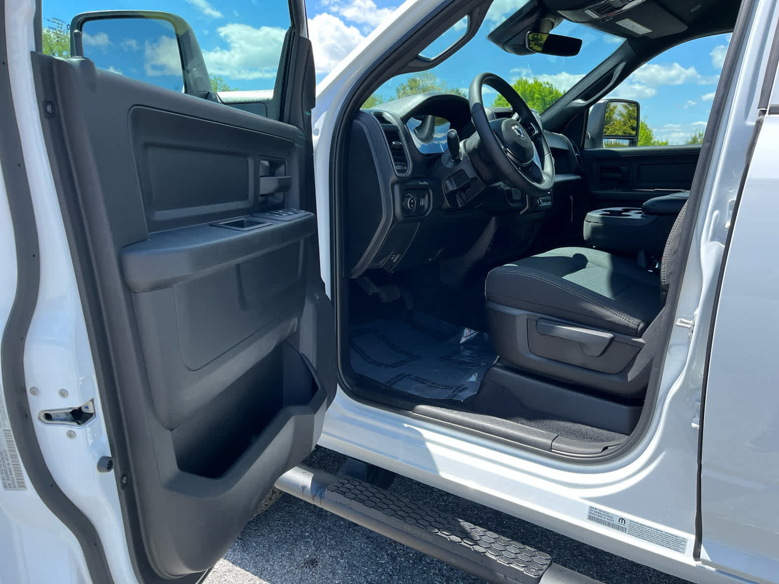 New 2026 RAM 3500 Tradesman AWD/4WD image 9