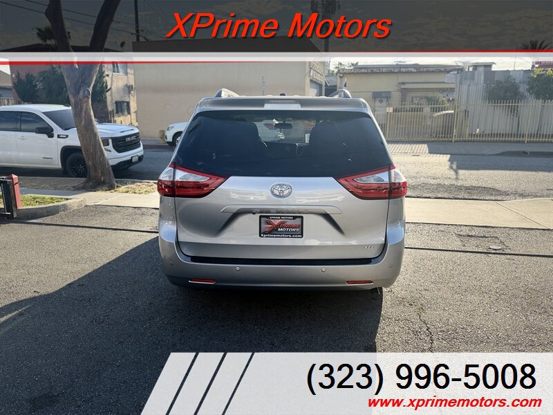 Used 2015 Toyota Sienna XLE w/ XLE Navigation Package FWD image 6
