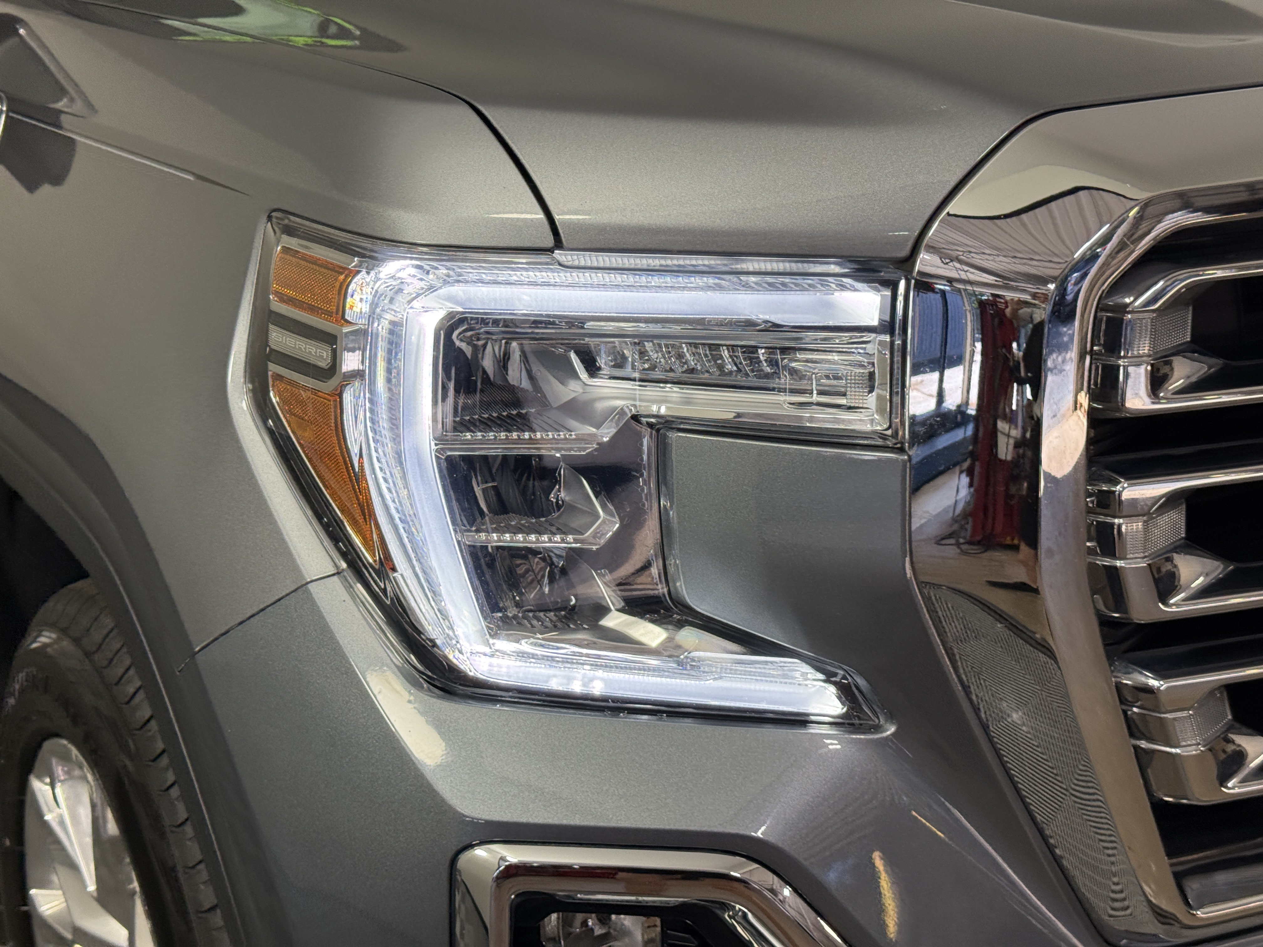 Used 2021 GMC Sierra 1500 SLT w/ SLT Premium Package RWD image 7