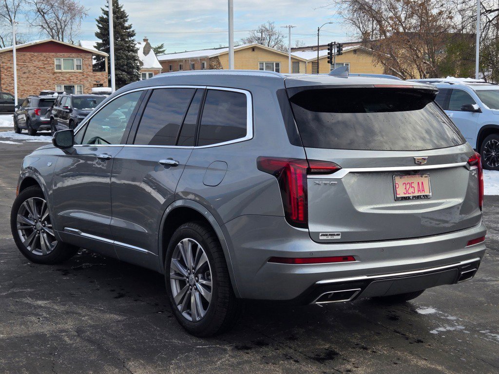 Certified 2025 Cadillac XT6 Premium Luxury FWD image 16