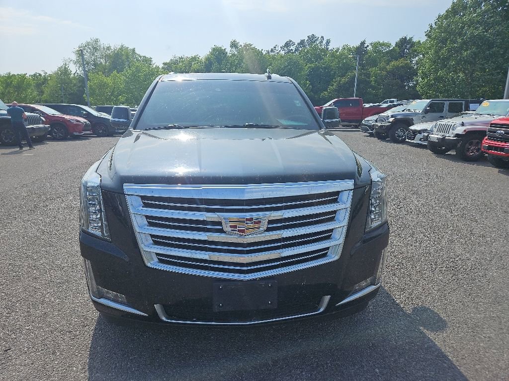 Used 2017 Cadillac Escalade Platinum AWD/4WD image 2