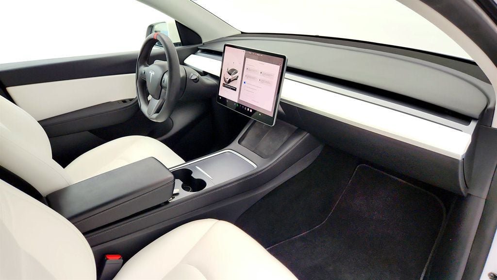 Used 2022 Tesla Model Y Performance AWD/4WD image 30
