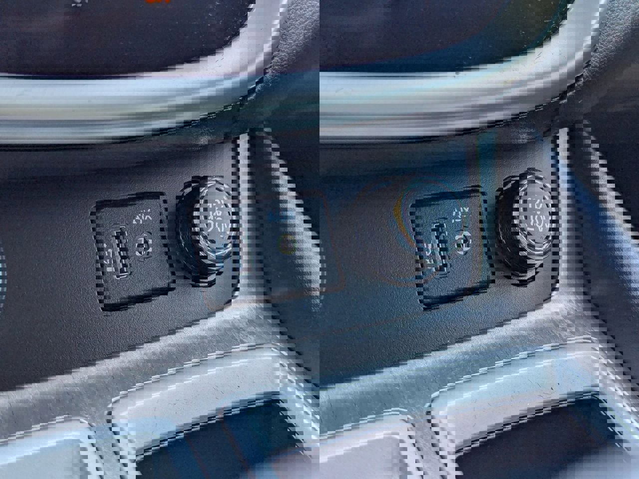 Used 2018 Nissan Murano S image 27