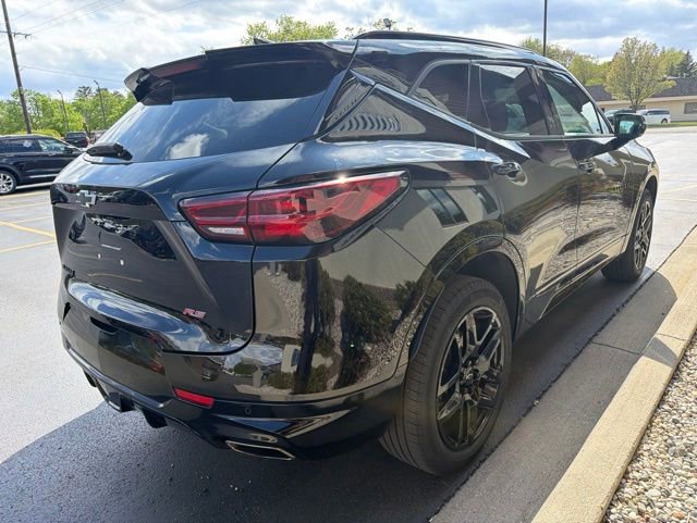 Used 2024 Chevrolet Blazer RS w/ Enhanced Convenience Package FWD image 8