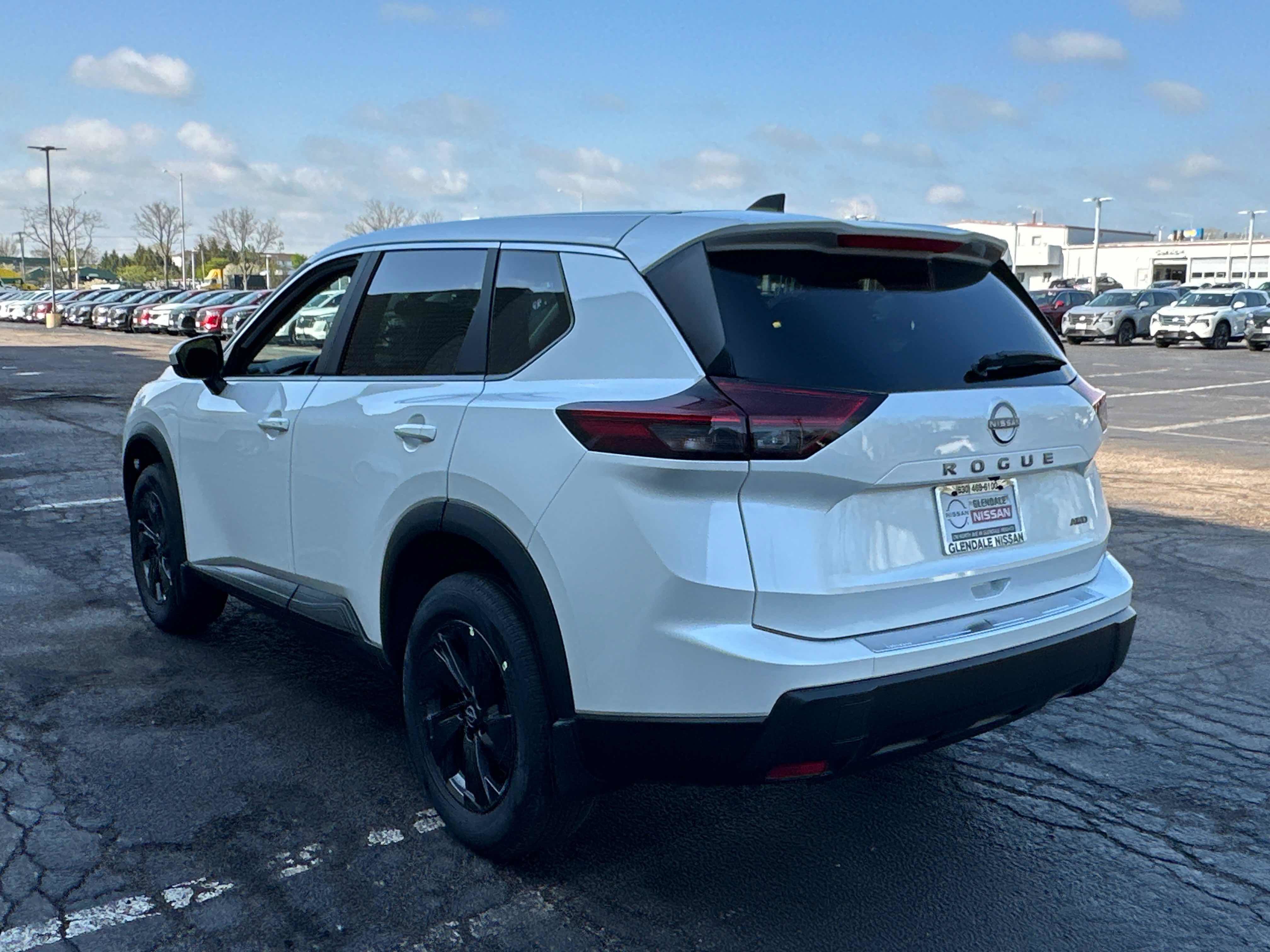 New 2026 Nissan Rogue SV w/ Cold Weather Package AWD/4WD image 6
