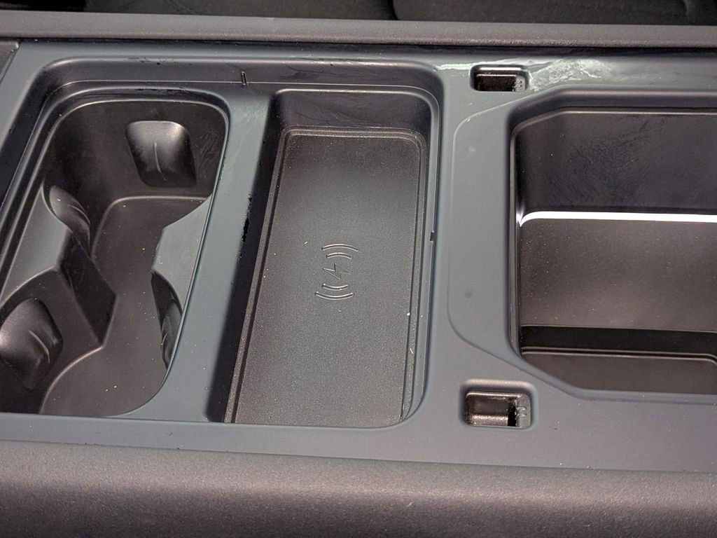 Used 2021 Land Rover Defender 110 image 23