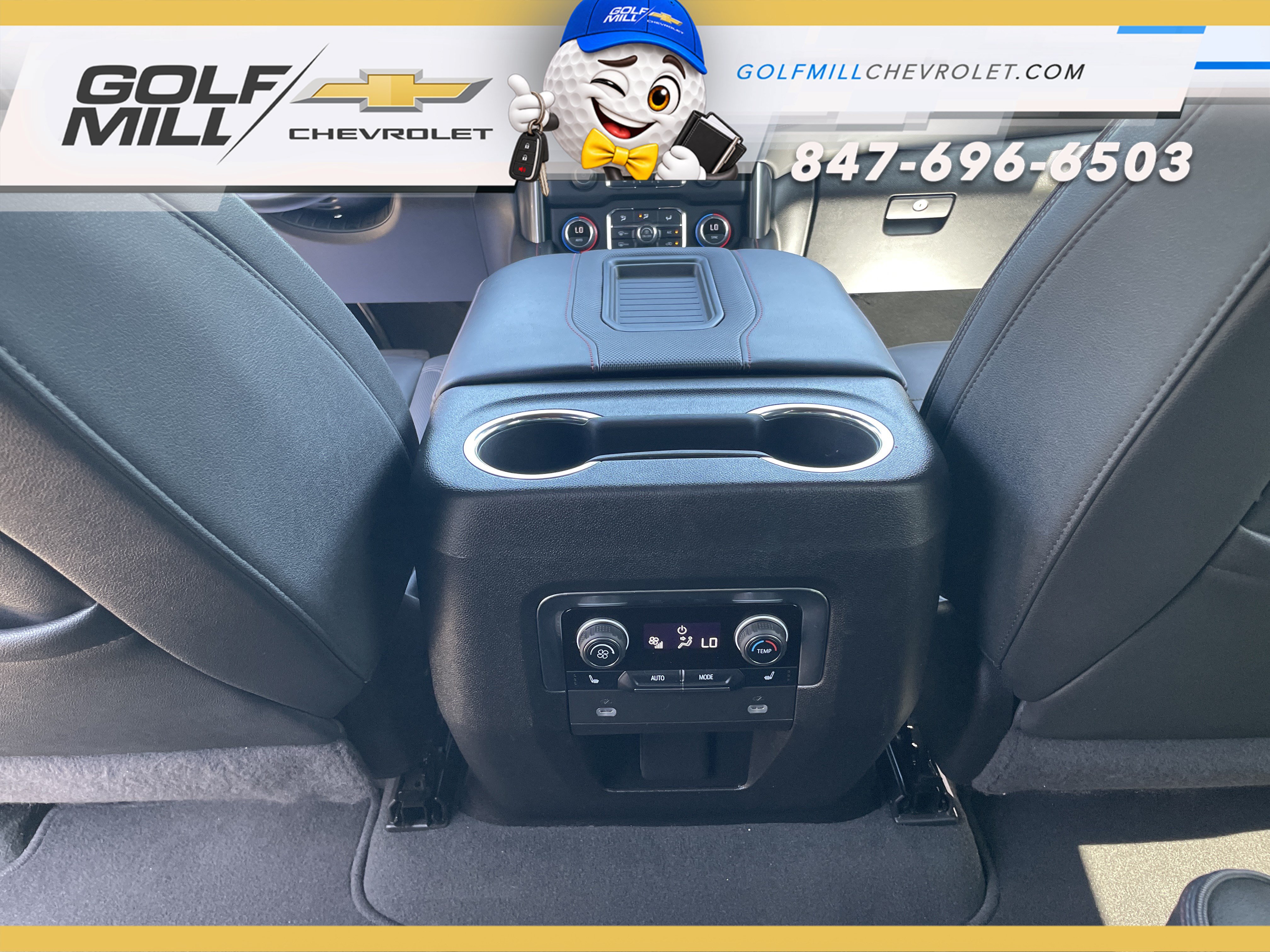 Used 2024 Chevrolet Suburban RST w/ Luxury Package AWD/4WD image 29