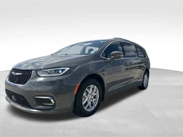 Used 2022 Chrysler Pacifica Touring-L w/ Uconnect Theater Family Group image 11