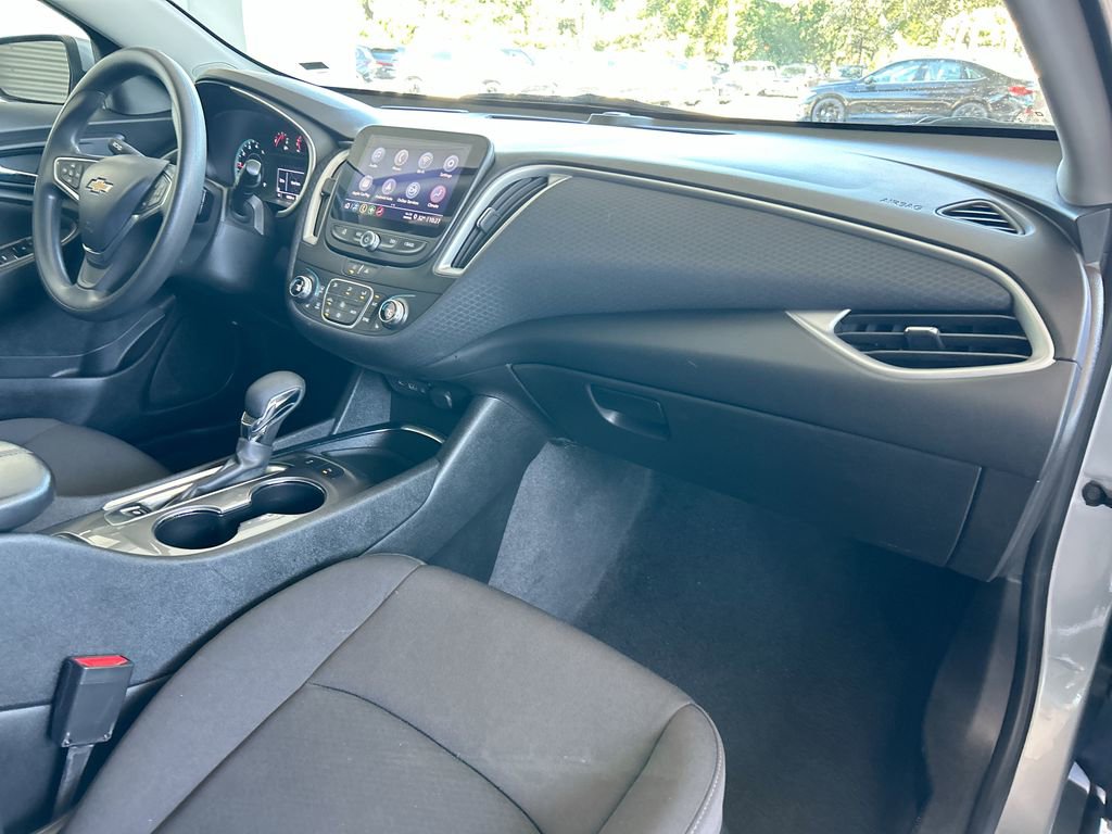 Used 2024 Chevrolet Malibu LT FWD image 33