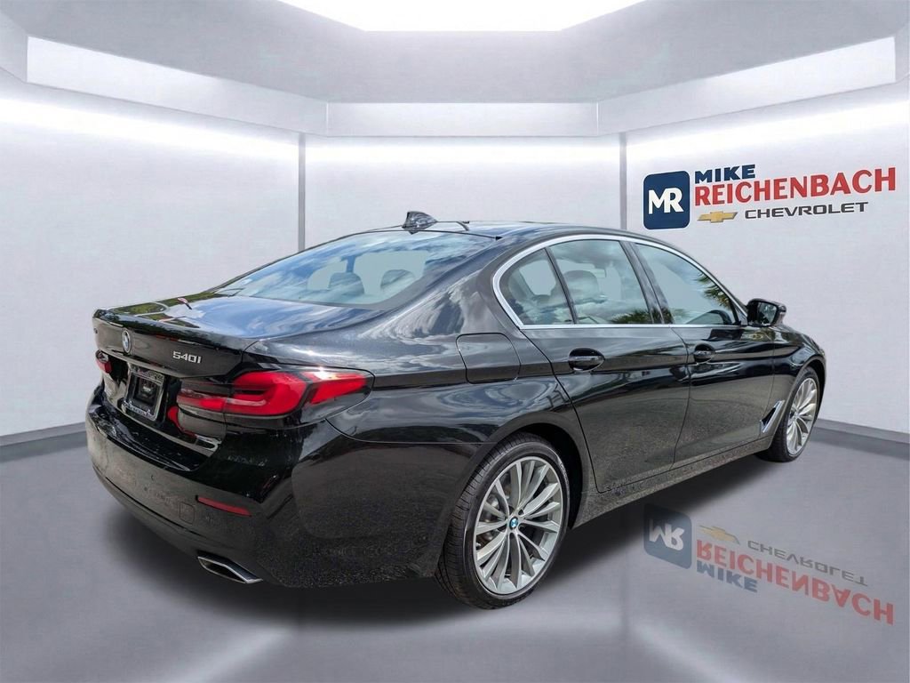 Used 2023 BMW 540i xDrive w/ Premium Package AWD/4WD image 4
