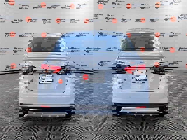 Certified 2025 Nissan Versa SR w/ Trunk Package image 4