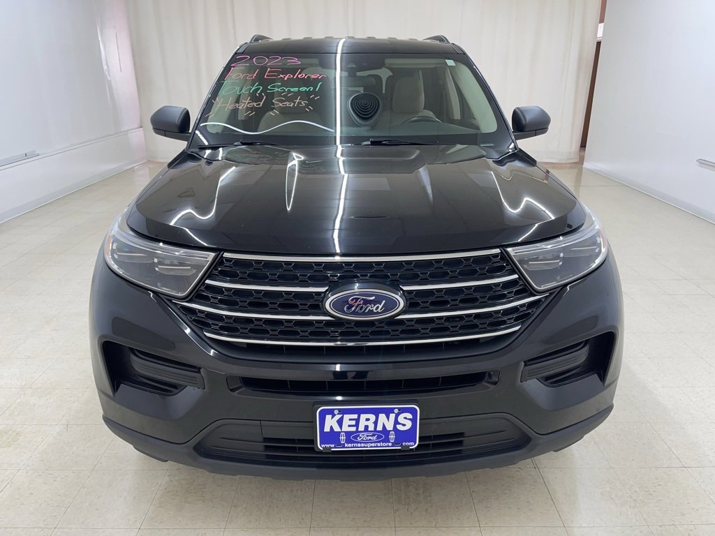 Used 2023 Ford Explorer XLT image 9