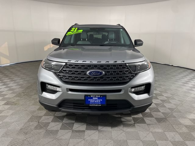 Used 2021 Ford Explorer XLT w/ XLT Sport Appearance Package AWD/4WD image 18