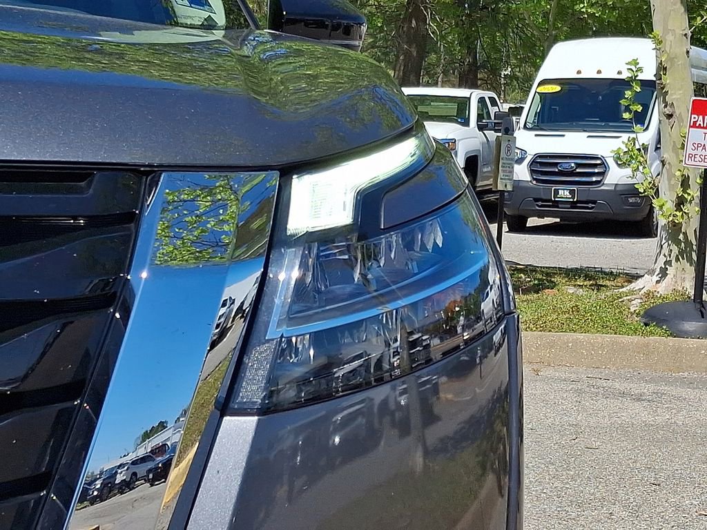 Used 2022 Nissan Pathfinder SL image 10