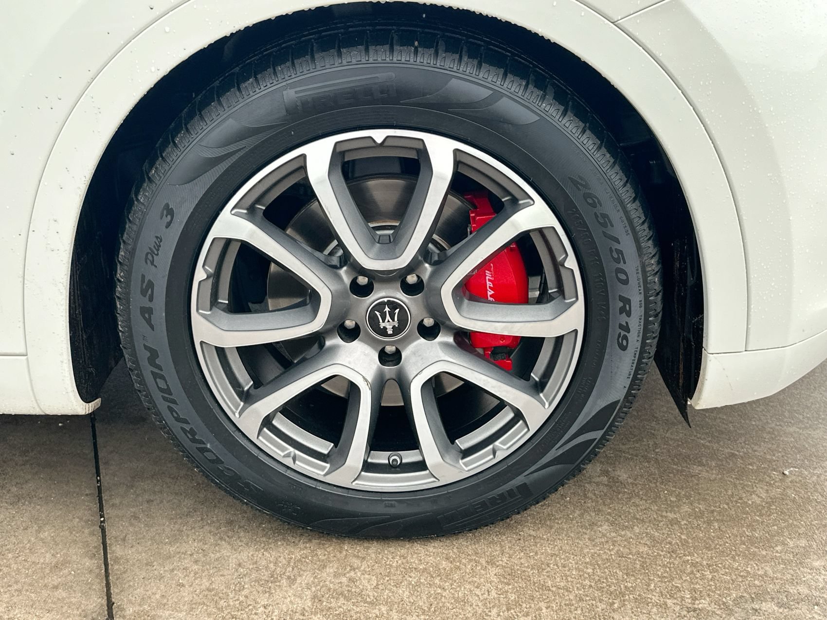 Used 2021 Maserati Levante AWD/4WD image 10