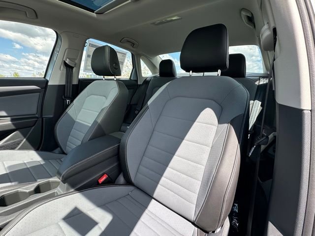 New 2026 Volkswagen Jetta SE FWD image 26