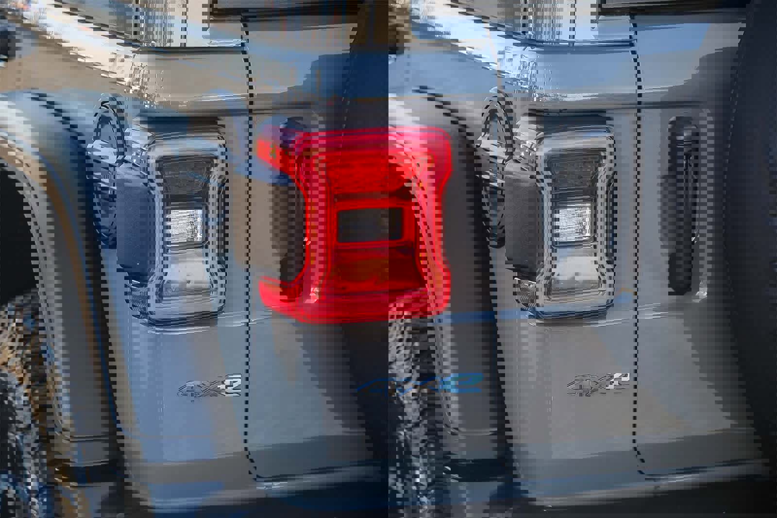 Used 2023 Jeep Wrangler Unlimited Rubicon 4xe w/ Safety Group image 7