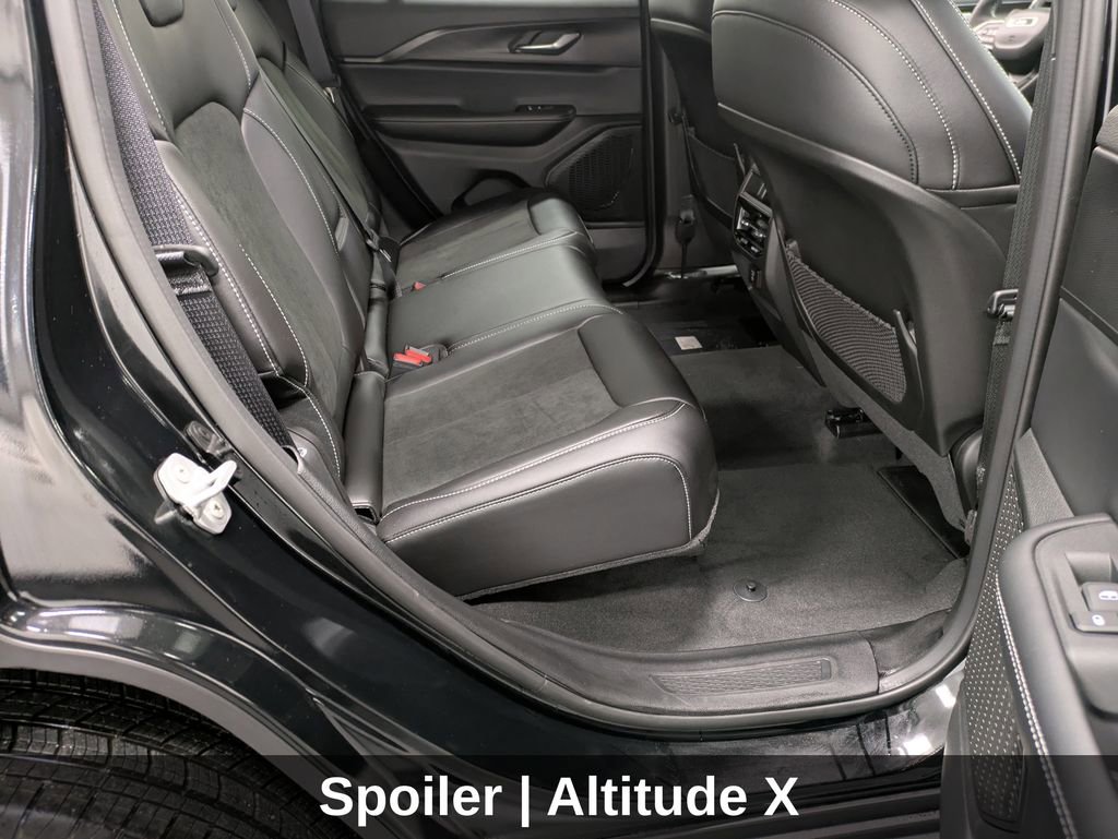 Used 2025 Jeep Grand Cherokee Altitude image 33