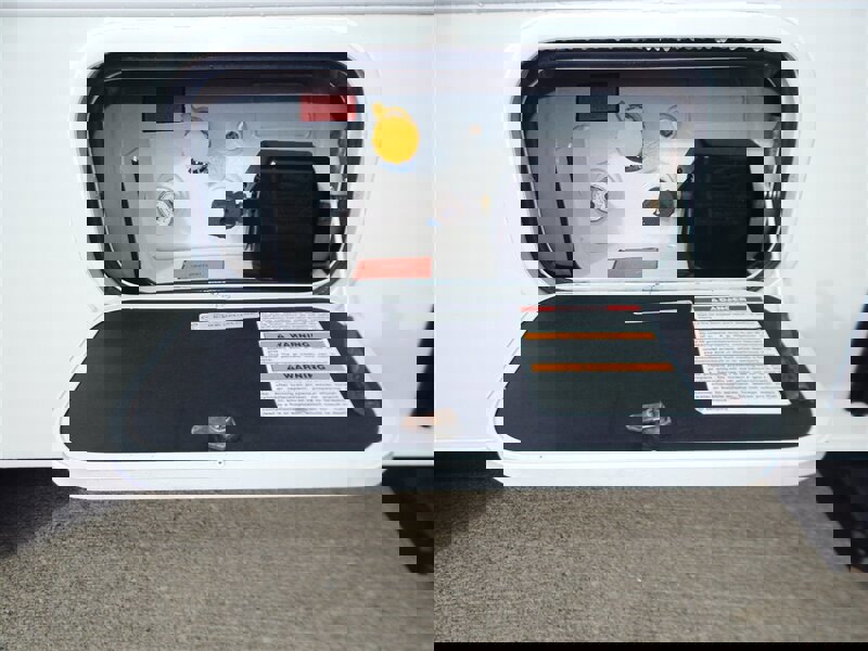 Used 2020 Chevrolet Express 4500 w/ RV Package image 13