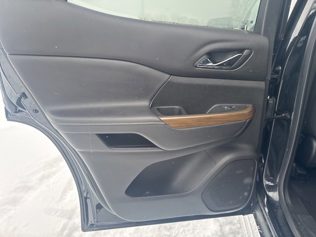 Used 2023 GMC Acadia SLE w/ Driver Convenience Package image 19