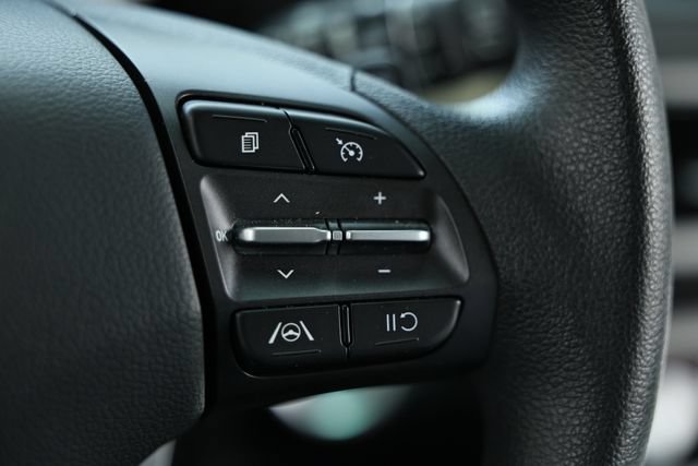 Used 2023 Hyundai Kona SE FWD image 33