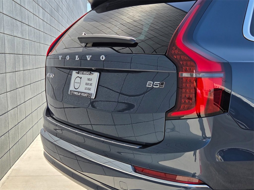 New 2026 Volvo XC90 B5 Core w/ Protection Package image 8