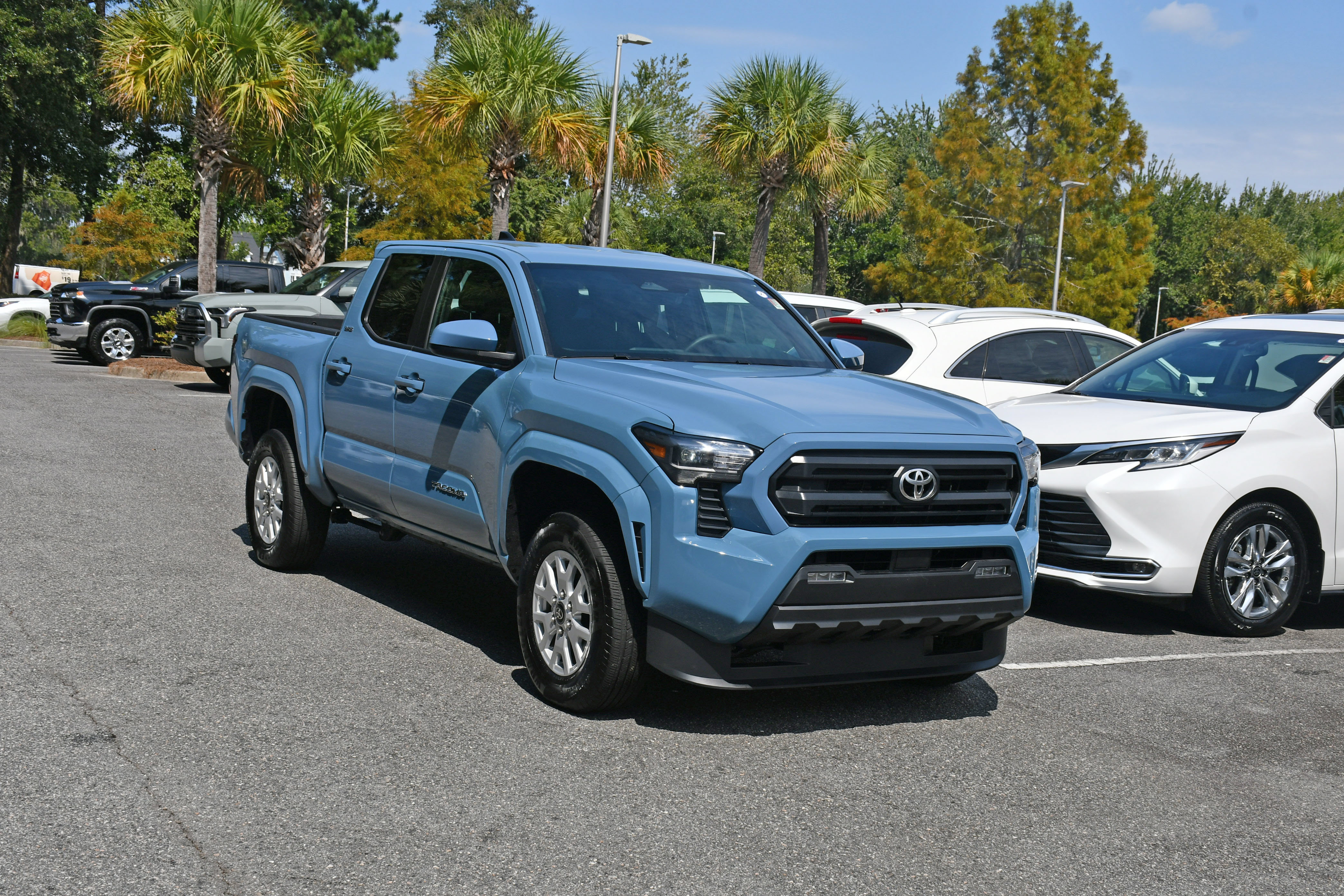 Certified 2026 Toyota Tacoma SR5 AWD/4WD image 6