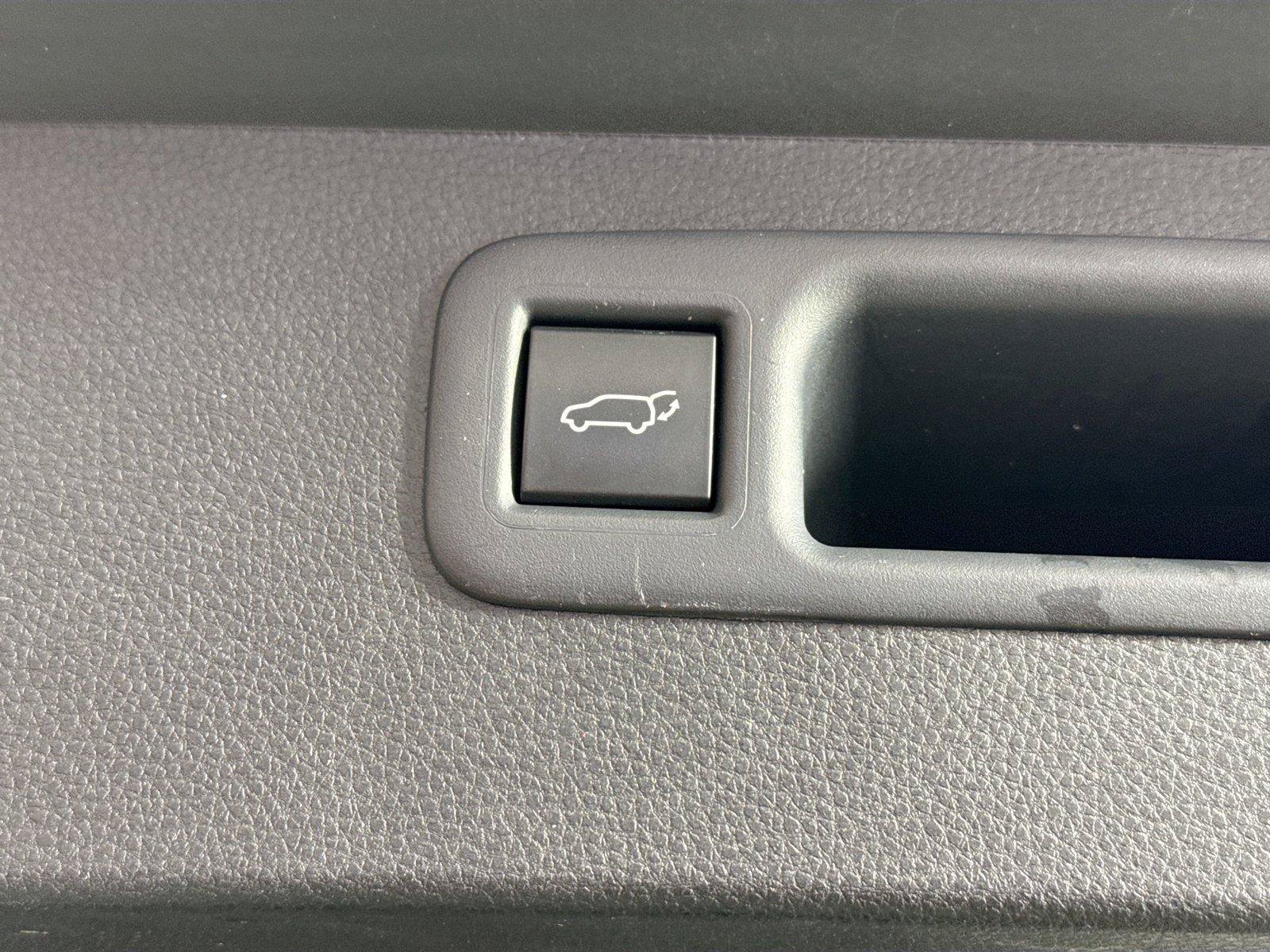 Certified 2025 Toyota Highlander XLE AWD/4WD image 39